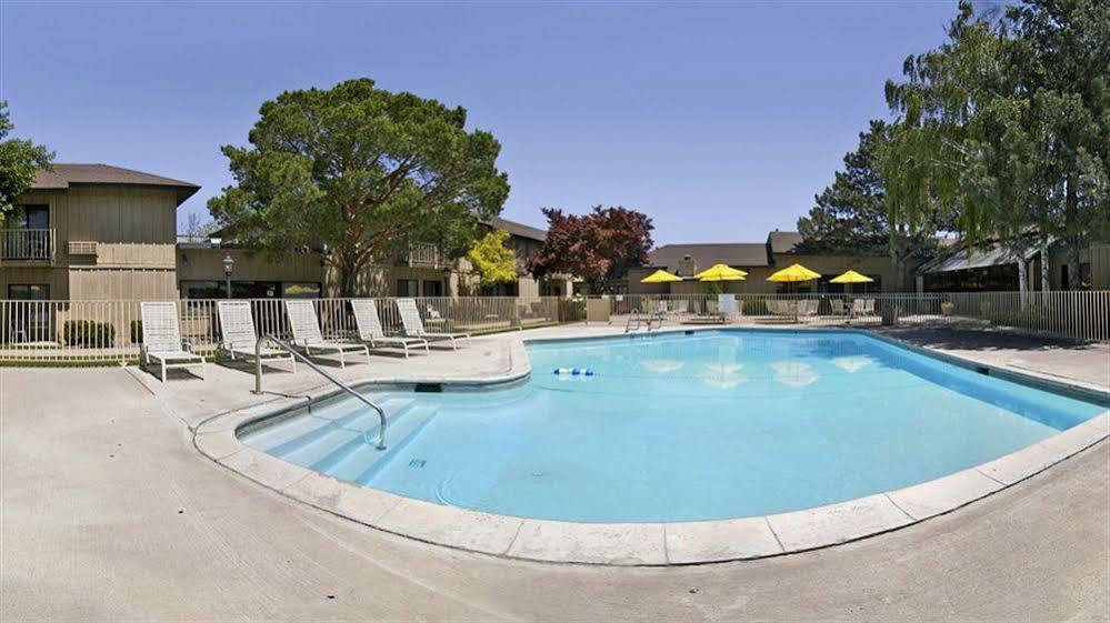 Red Lion Hotel Twin Falls Bagian luar foto